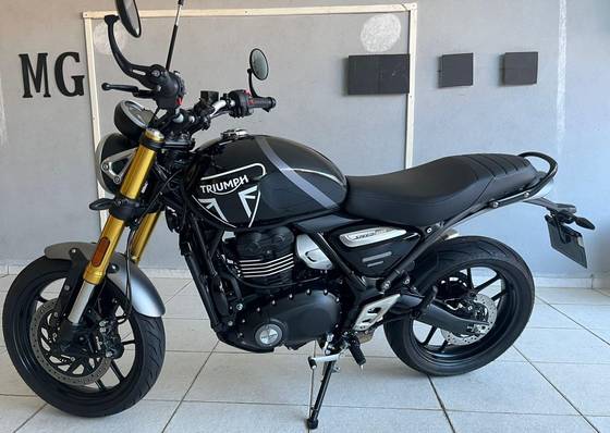 TRIUMPH SPEED 400 